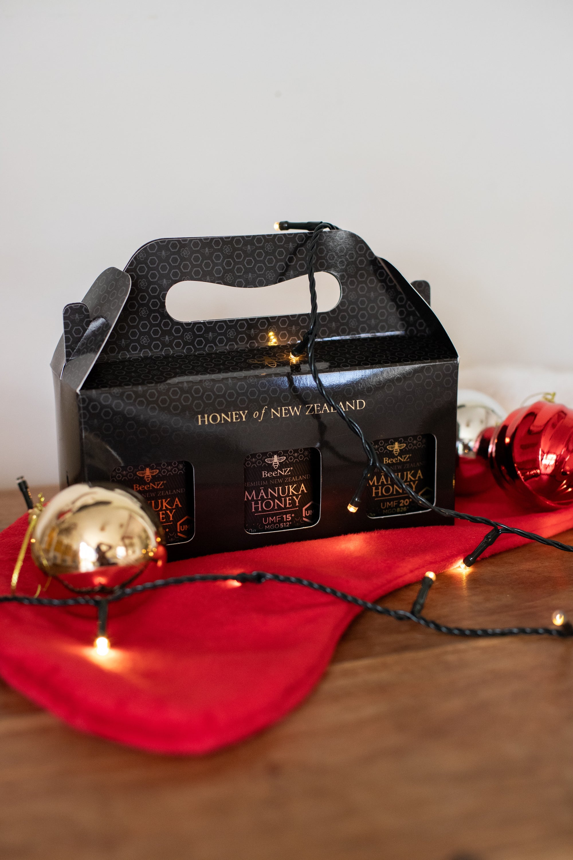 BeeNZ NZ Honey Holiday Gift Pack. Raw UMF Manuka & Kanuka Honey Set (8.8oz). Anti-inflammatory wellness gift for skin & gut.