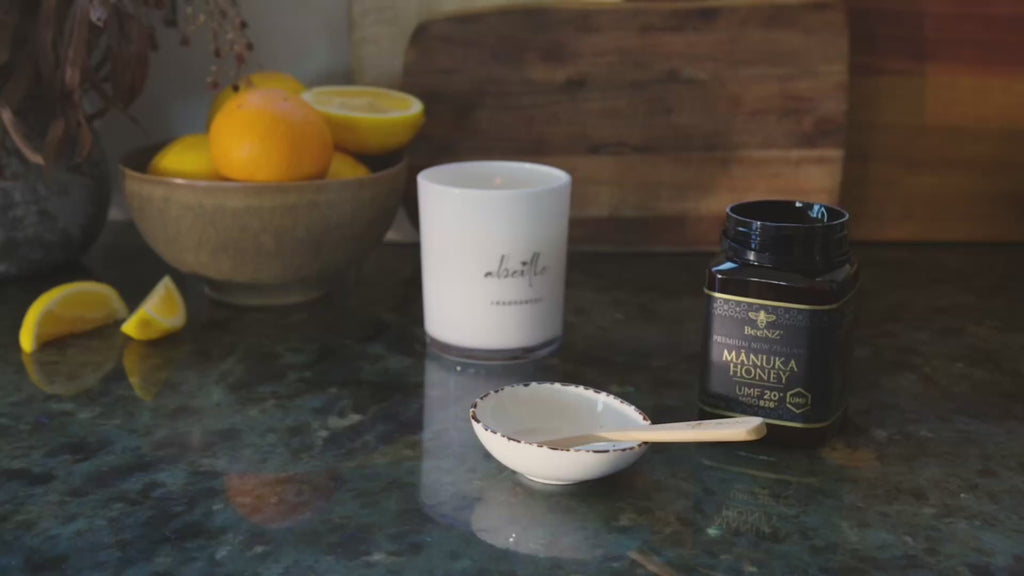 A guided video overview of BeeNZ UMF 20+ Manuka Honey, detailing its unique flavor profile and practical applications for daily natural wellness.